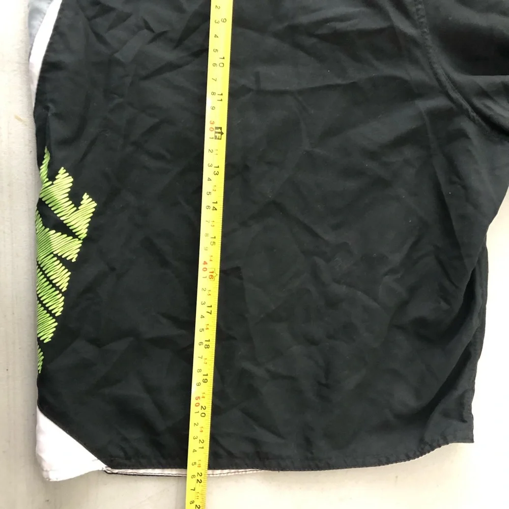 NIKE Men’s Board Shorts Swim Trunks Shorts Black Lined Size XL